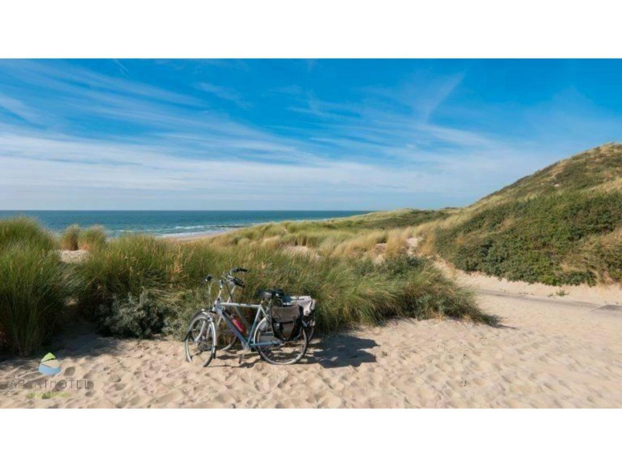 Luxurious Studio For 2 People A 1 Minute Walk From The Beach Of Zoutelande Esterno foto